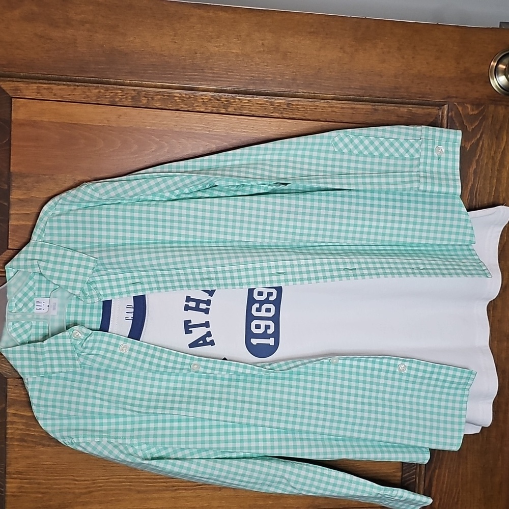 NEW Boys GAP 2 piece shirt set size Medium (8)